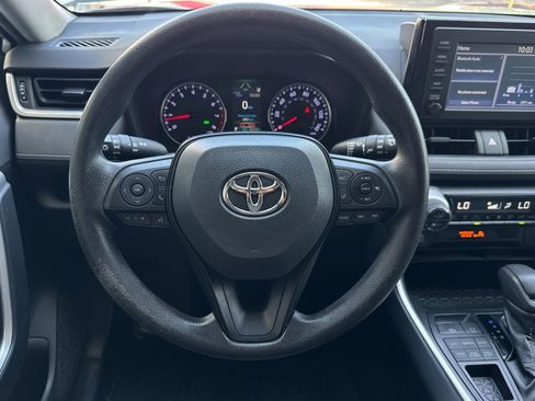 Used 2019 Toyota RAV4 XLE w/ Carpet Mat Package AWD/4WD image 29