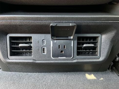 Used 2025 GMC Sierra 1500 SLT image 26