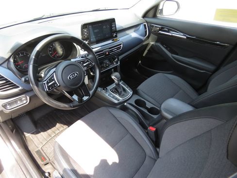 Used 2021 Kia Seltos S AWD/4WD image 10