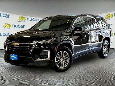 Used 2022 Chevrolet Traverse LT image 3