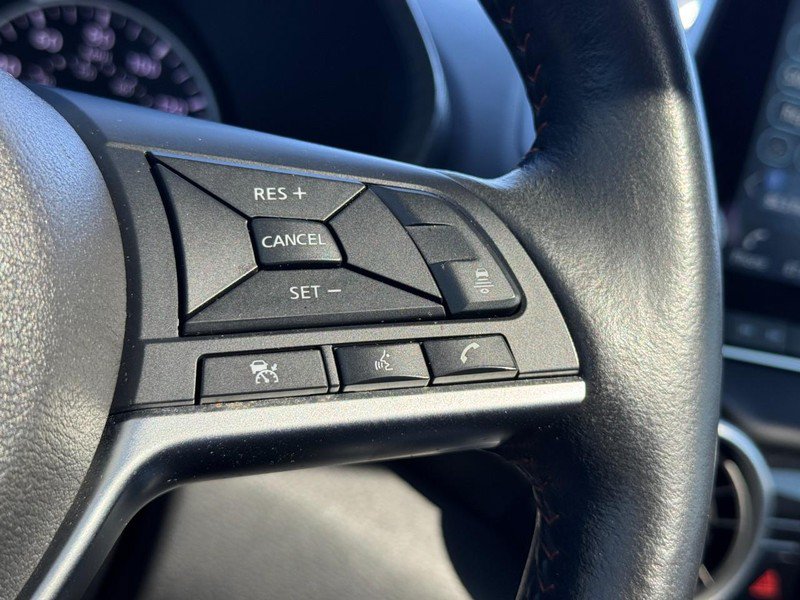 Used 2024 Nissan Sentra SR w/ SR Premium Package FWD image 17