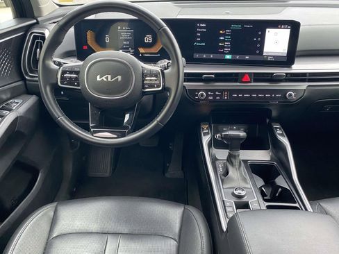 Used 2024 Kia Sorento S FWD image 10