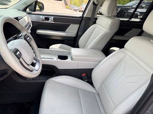 Used 2025 Hyundai Santa Fe SEL AWD/4WD image 9