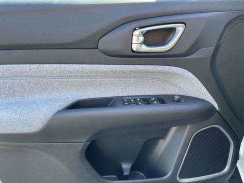 New 2026 Jeep Compass Latitude image 26