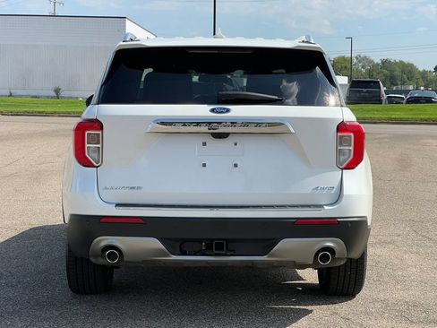 Used 2021 Ford Explorer Limited w/ Equipment Group 301A AWD/4WD image 45