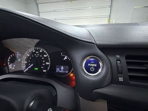 Used 2017 Lexus CT 200h FWD image 18