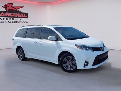 Used 2019 Toyota Sienna SE