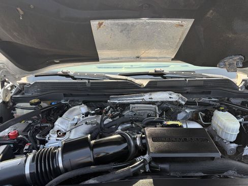Used 2019 GMC Sierra 2500 Denali w/ Duramax Plus Package AWD/4WD image 20