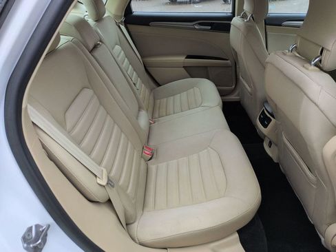 Used 2014 Ford Fusion SE image 26