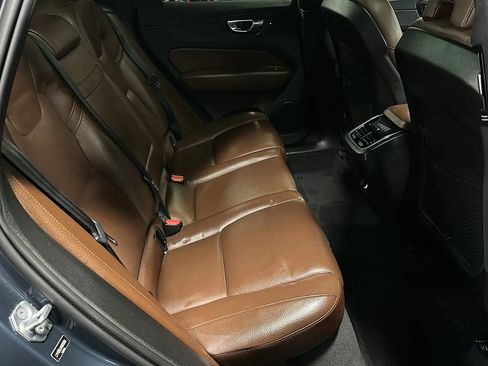 Used 2019 Volvo XC60 T5 Inscription w/ Protection Package Premier image 15