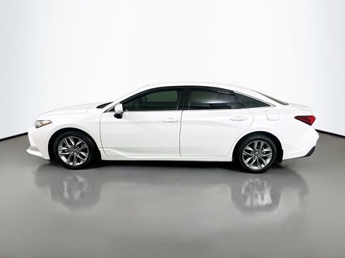 Used 2022 Toyota Avalon XLE image 8