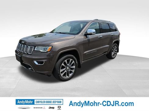 Used 2018 Jeep Grand Cherokee Overland AWD/4WD image 3
