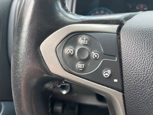 Used 2019 Chevrolet Colorado Z71 AWD/4WD image 16