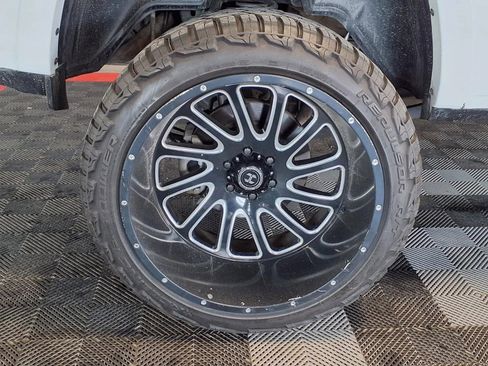 Used 2022 RAM 1500 Laramie w/ Sport Appearance Package AWD/4WD image 8