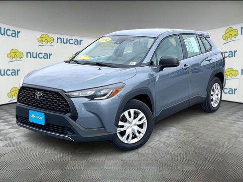 Used 2022 Toyota Corolla Cross L image 3