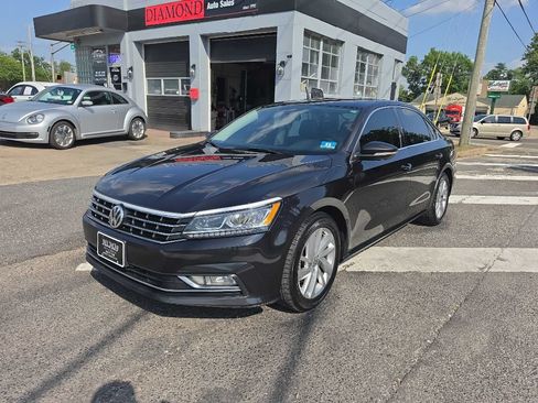 Used 2018 Volkswagen Passat 2.0T SE w/ SE Lighting Package FWD image 1