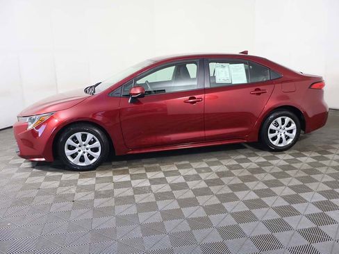 Used 2025 Toyota Corolla LE FWD image 14