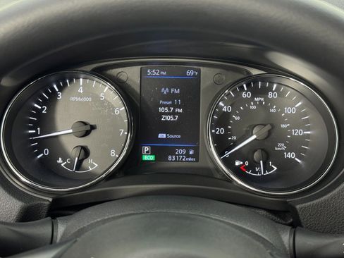 Used 2020 Nissan Rogue S image 18