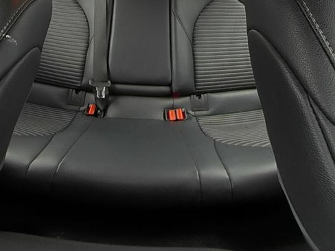 Used 2019 Toyota Camry SE FWD image 13