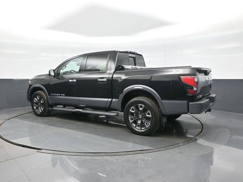 Used 2020 Nissan Titan Platinum Reserve image 5