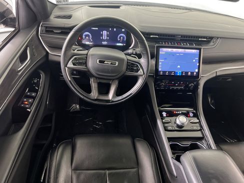 Used 2023 Jeep Grand Cherokee Overland w/ Adv Protech Group III image 24