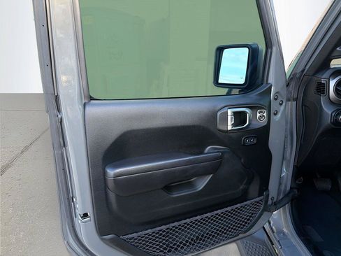 Used 2020 Jeep Gladiator Sport w/ Quick Order Package 24S AWD/4WD image 22