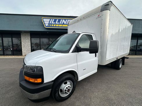 Used 2018 GMC Savana 3500 w/ Power Convenience Package image 11