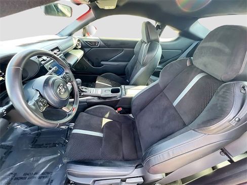 Used 2024 Toyota GR86 Premium image 19