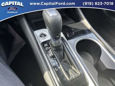 Used 2024 Nissan Altima 2.5 SV image 29