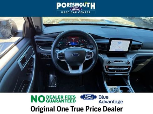 Certified 2022 Ford Explorer XLT w/ Equipment Group 202A image 7