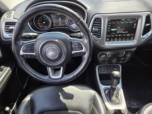 Used 2018 Jeep Compass Latitude w/ Popular Equipment Group image 11