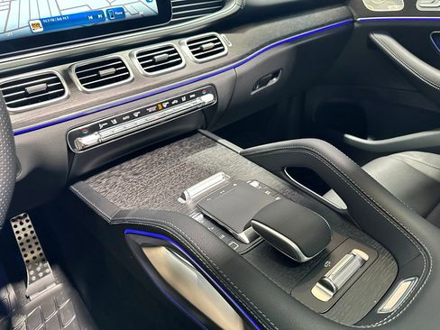 New 2026 Mercedes-Benz GLS 450 4MATIC image 12