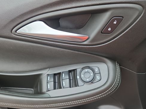 Used 2024 Buick Encore GX Sport Touring AWD/4WD image 29