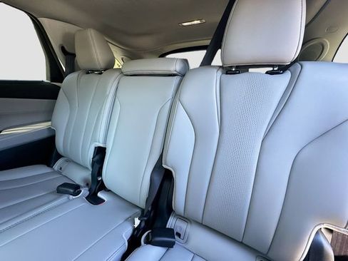 Used 2025 Acura MDX SH-AWD w/ Technology Package image 28