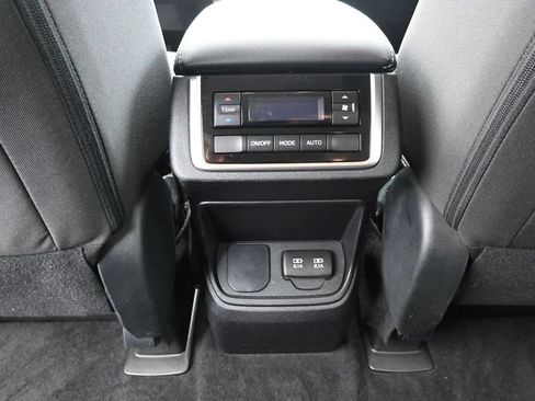Used 2022 Subaru Ascent Premium w/ Convenience Package AWD/4WD image 23