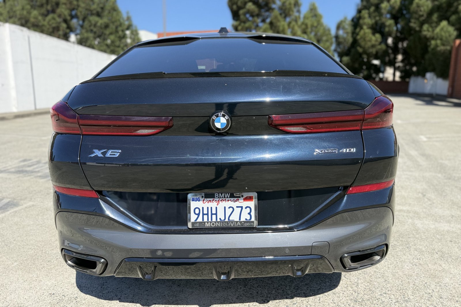 Used 2024 BMW X6 xDrive40i w/ Premium Package AWD/4WD image 4
