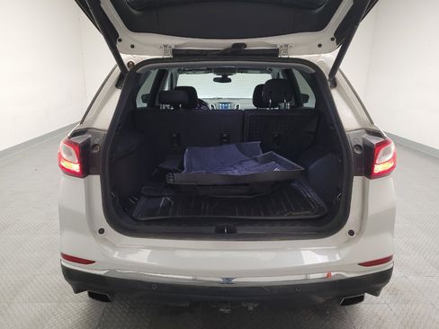 Used 2019 Chevrolet Equinox LT FWD image 29