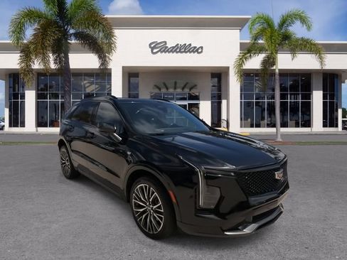 Certified 2024 Cadillac XT4 Sport FWD image 2
