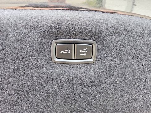 Certified 2025 Porsche Taycan image 28