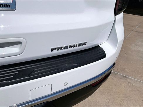 Used 2023 Chevrolet Tahoe Premier w/ Advanced Technology Package AWD/4WD image 31