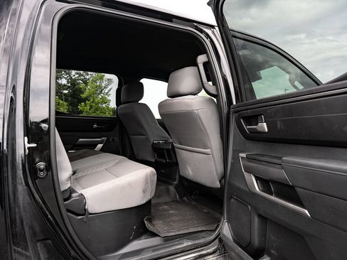 Used 2025 Toyota Tundra SR5 w/ SR5 Convenience Package AWD/4WD image 13
