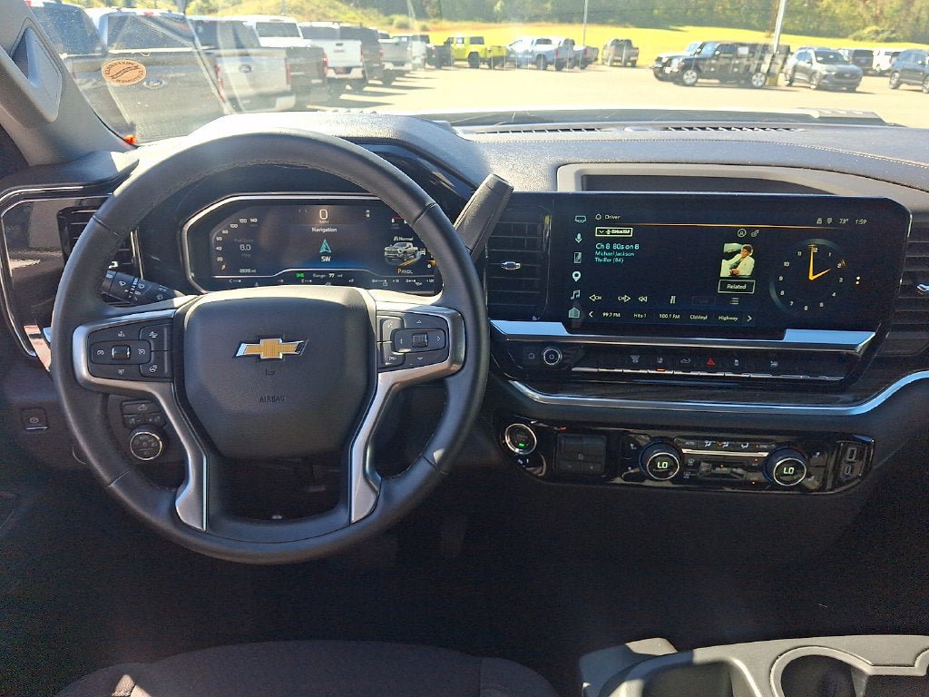 Used 2025 Chevrolet Silverado 2500 LT w/ Convenience Package AWD/4WD image 11