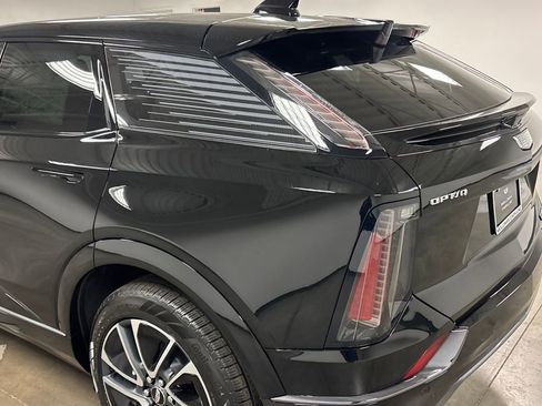 New 2026 Cadillac Optiq Sport 1 image 15
