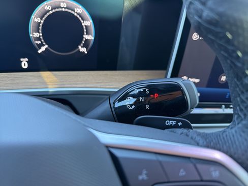 New 2026 Volkswagen Tiguan SEL R-Line image 14