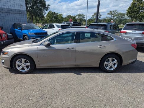 Used 2024 Chevrolet Malibu LS FWD image 4