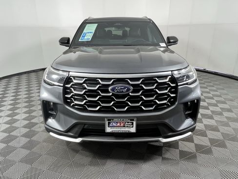 Used 2025 Ford Explorer Platinum w/ LUX Leather Package AWD/4WD image 8