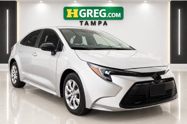 Used 2024 Toyota Corolla LE FWD image 4