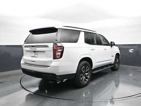 Used 2022 Chevrolet Tahoe Z71 w/ Luxury Package AWD/4WD image 8