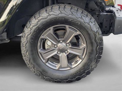 Used 2017 Jeep Wrangler Unlimited Rubicon image 22