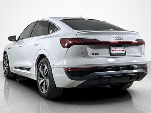 Used 2024 Audi Q8 e-tron Premium Plus AWD/4WD image 3